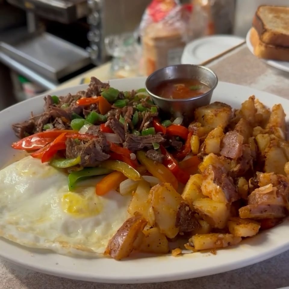 Egg-cellent Options: Breakfast and Brunch Favorites